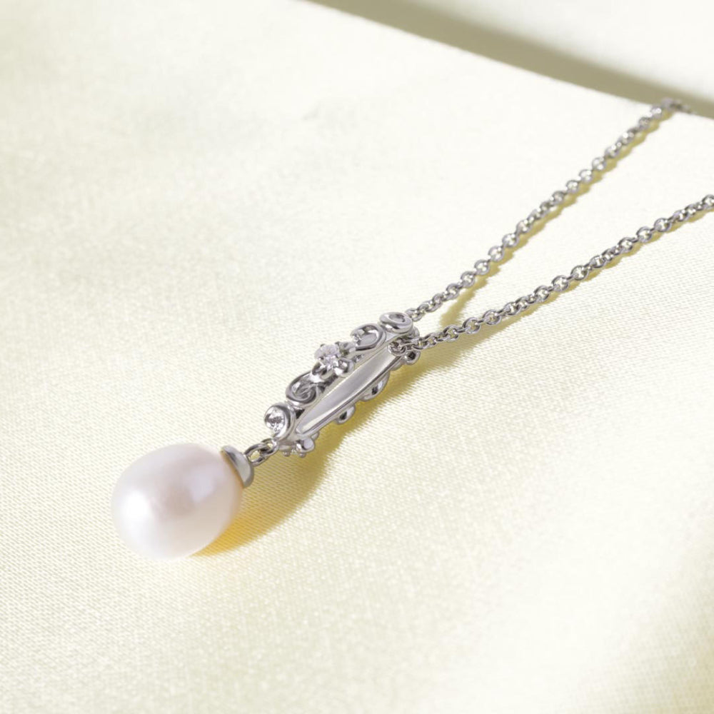 KH Blossom Flyte Honey Flower Oval Pearl Necklace