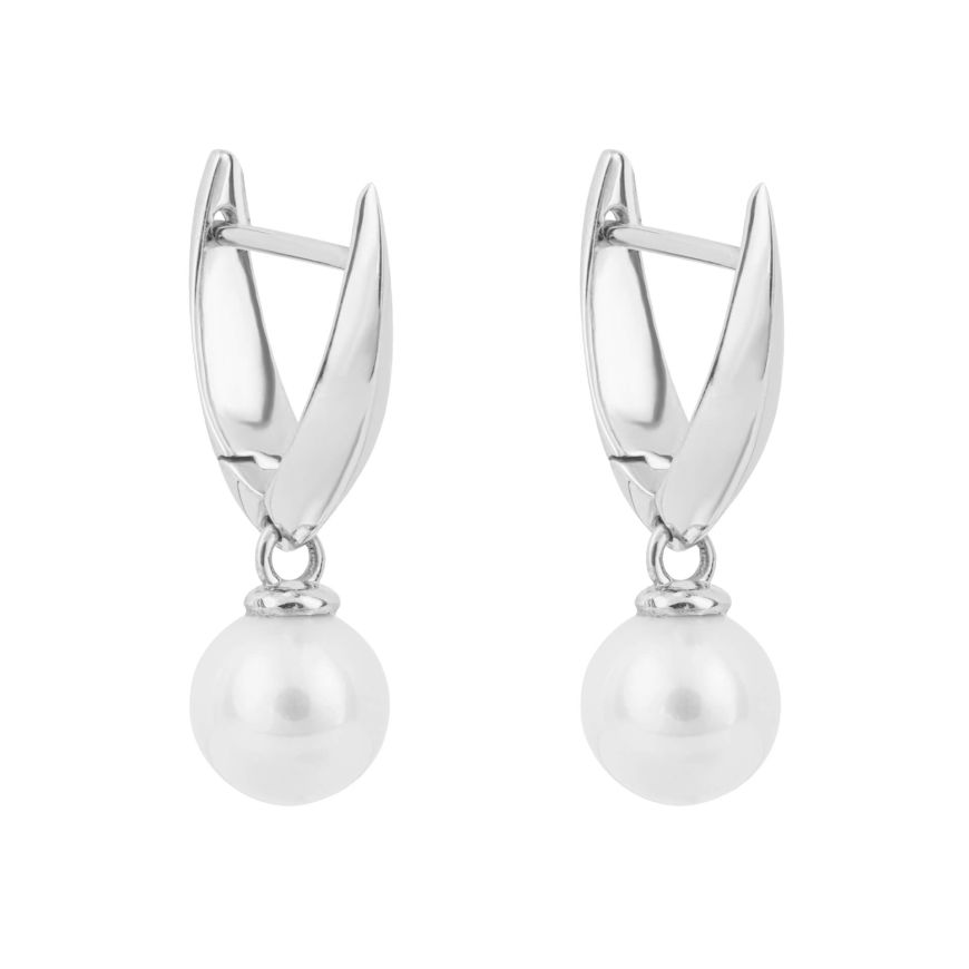 9 carat white gold Fresh water pearl drops
