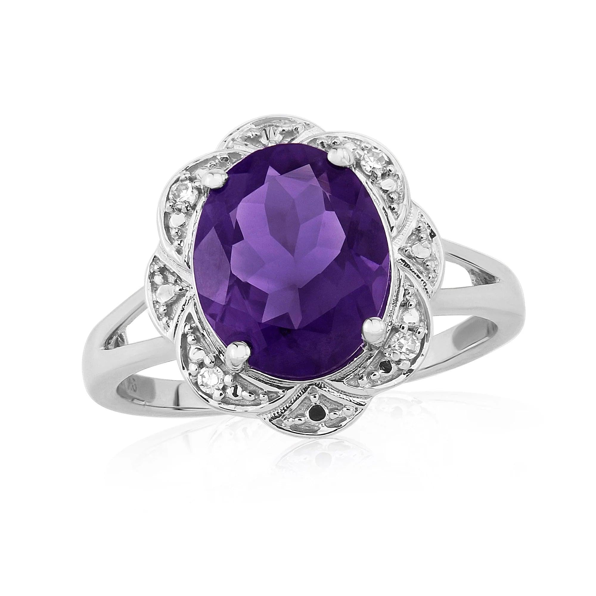 18ct White Gold ovl ameth & dia flow clust ring