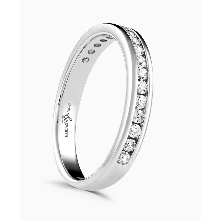 0.20ct Platinum Dia chan set Str Edge het
