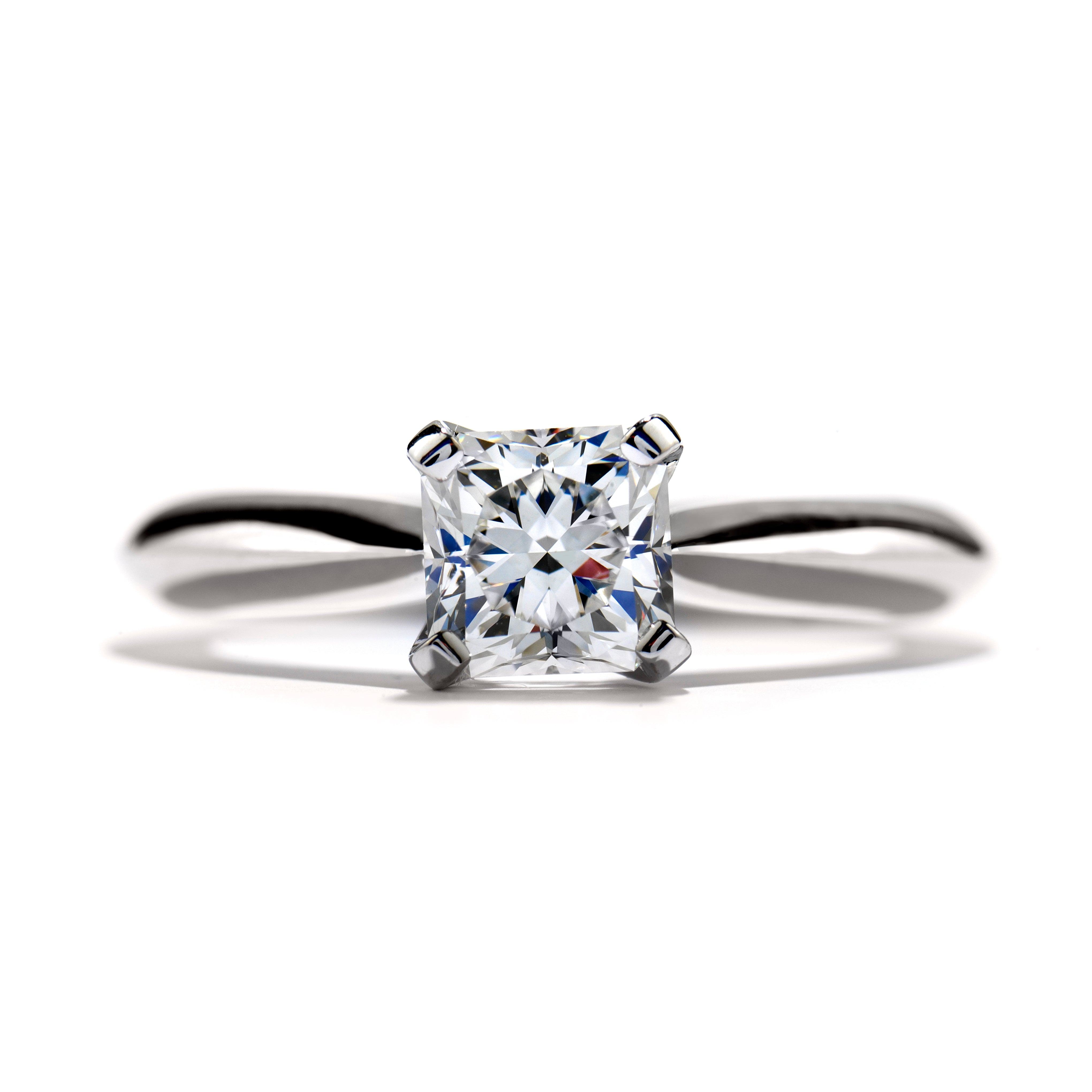 18ct white gold Adoration Ring