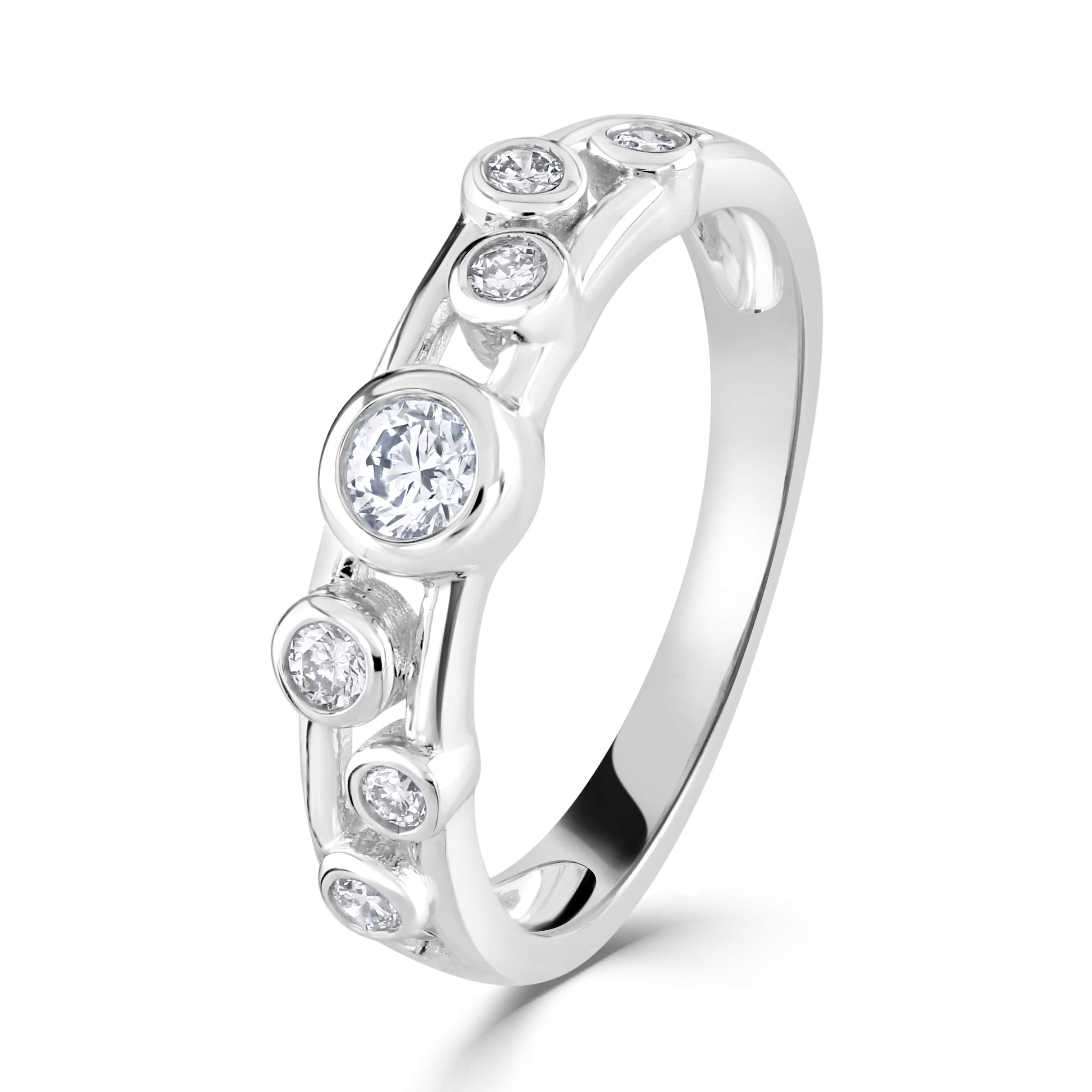 18ct White gold 7 diamond ring