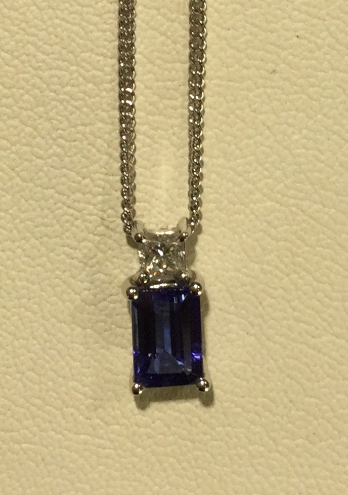 18ct White Gold Rct Tanz/1dia N Ch