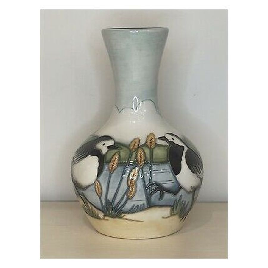 Limited Edition Pied Wagtail Vase