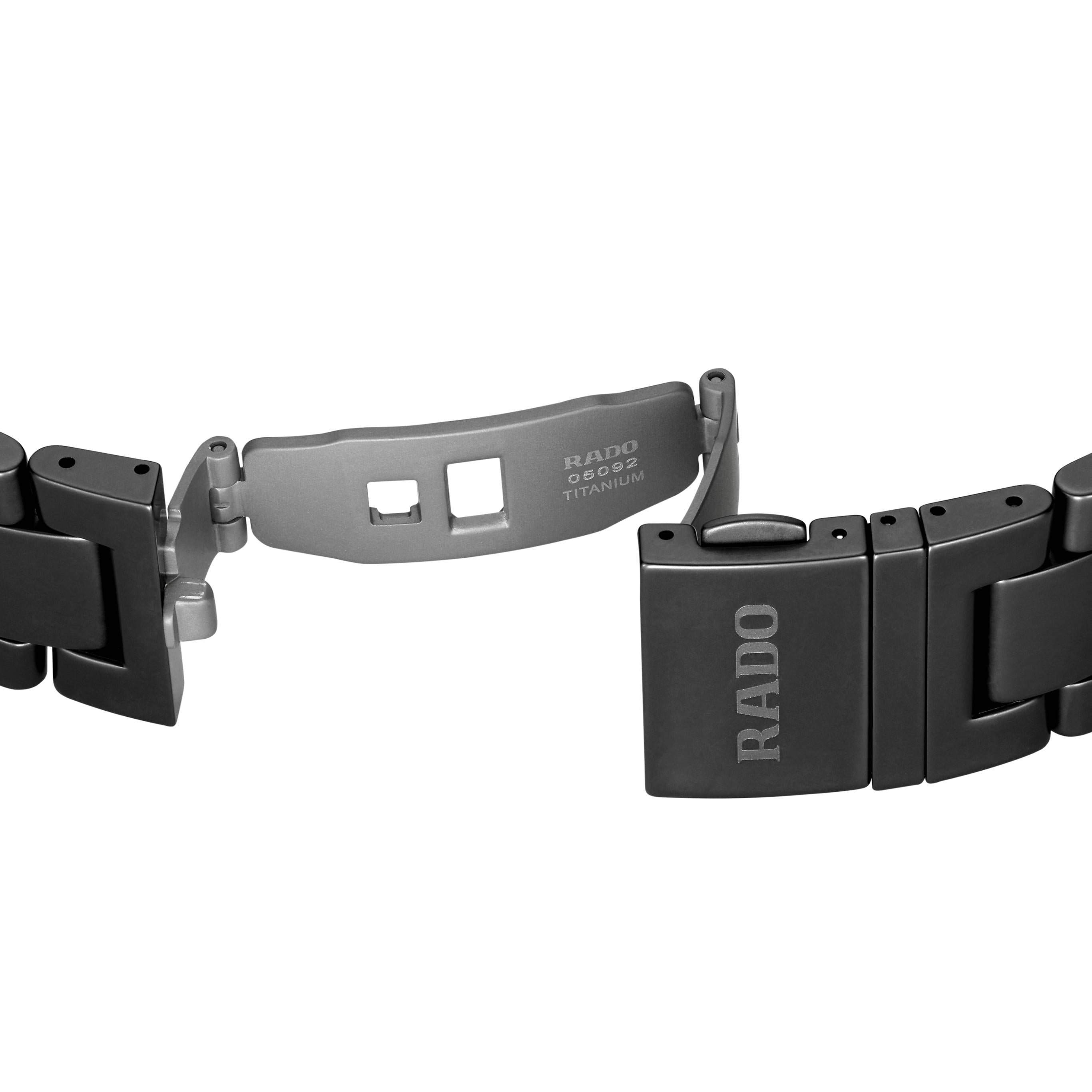 Captain Cook High-Tech Ceramic Skeleton