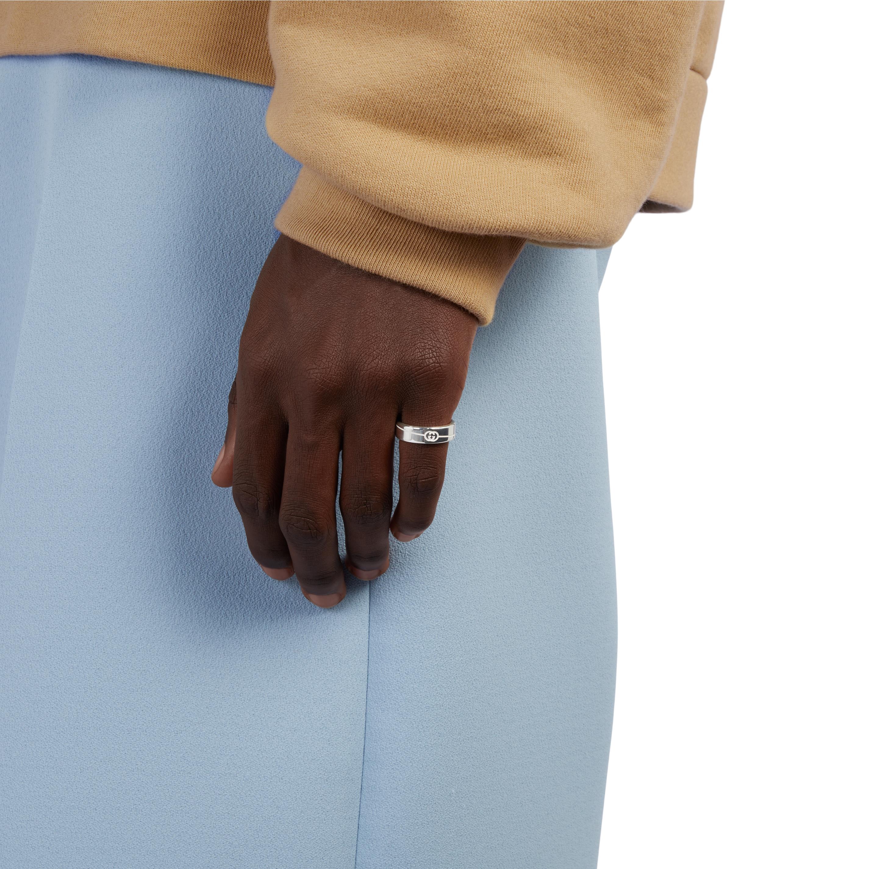 DIAGONAL INTERLOCKING G RING