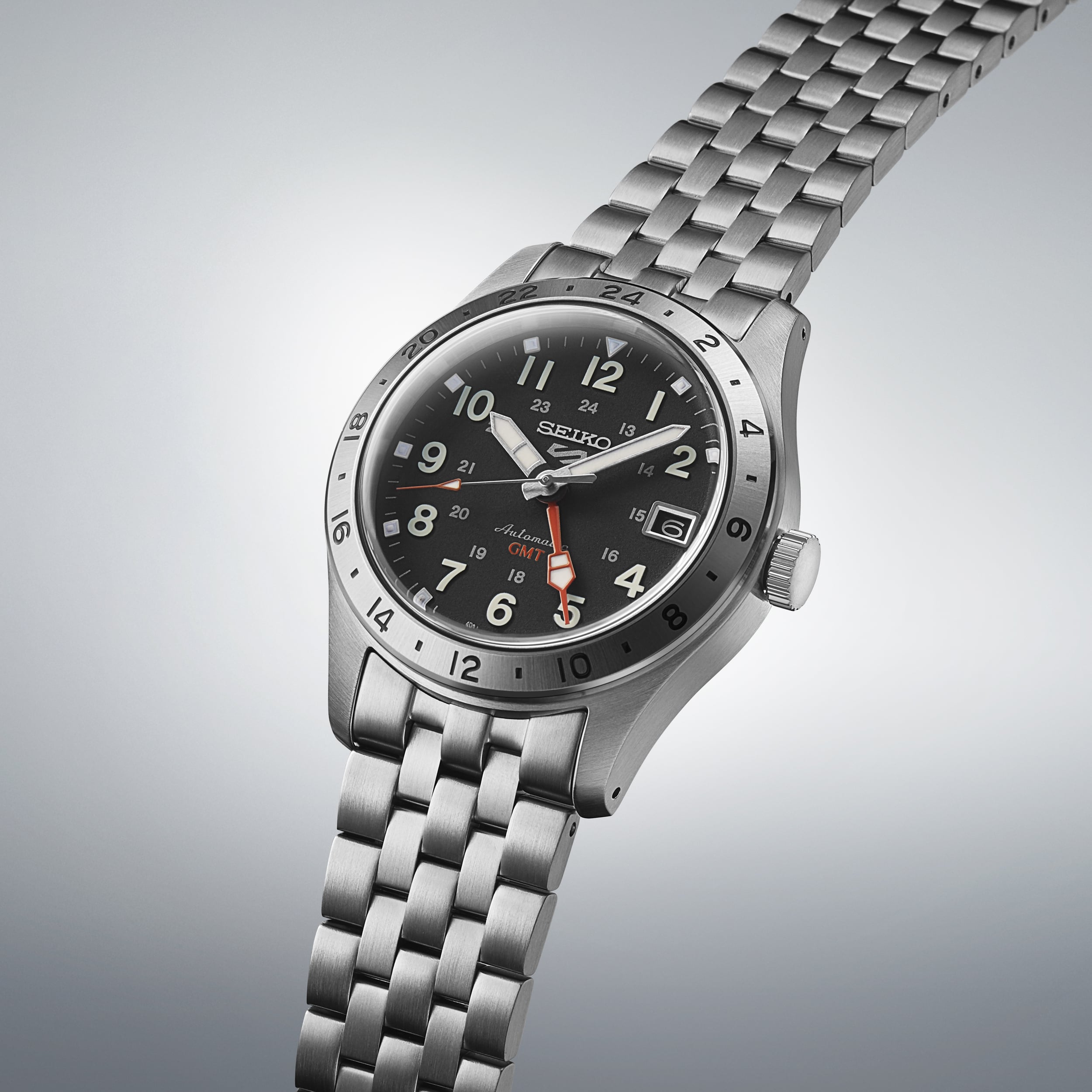 5 Sports Field Deploy Mechanical GMT Automatic Watch. Black Dial Stainless Steel Bracelet.