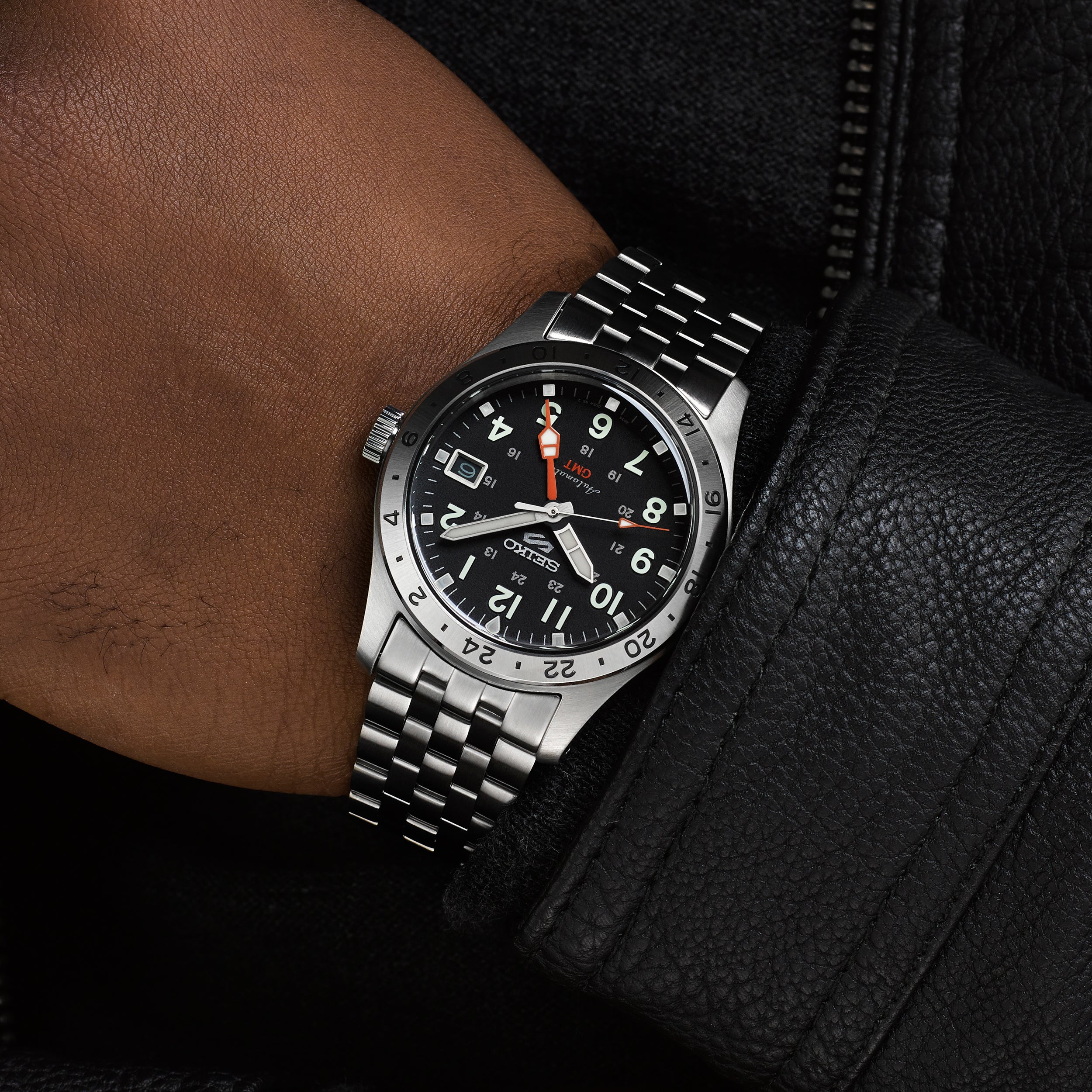 5 Sports Field Deploy Mechanical GMT Automatic Watch. Black Dial Stainless Steel Bracelet.