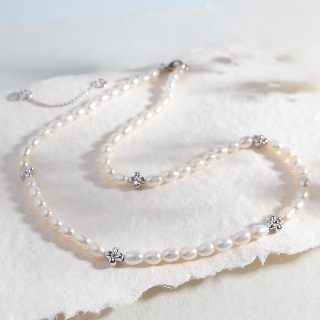 Kit Heath Silver Blossom Flyte Honey Flower Rice Pearl 18" Station Necklace