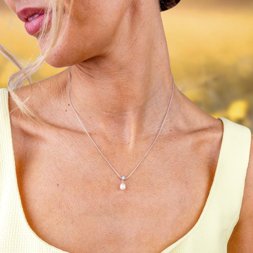 KH Blossom Flyte Honey Flower Pearl Necklace