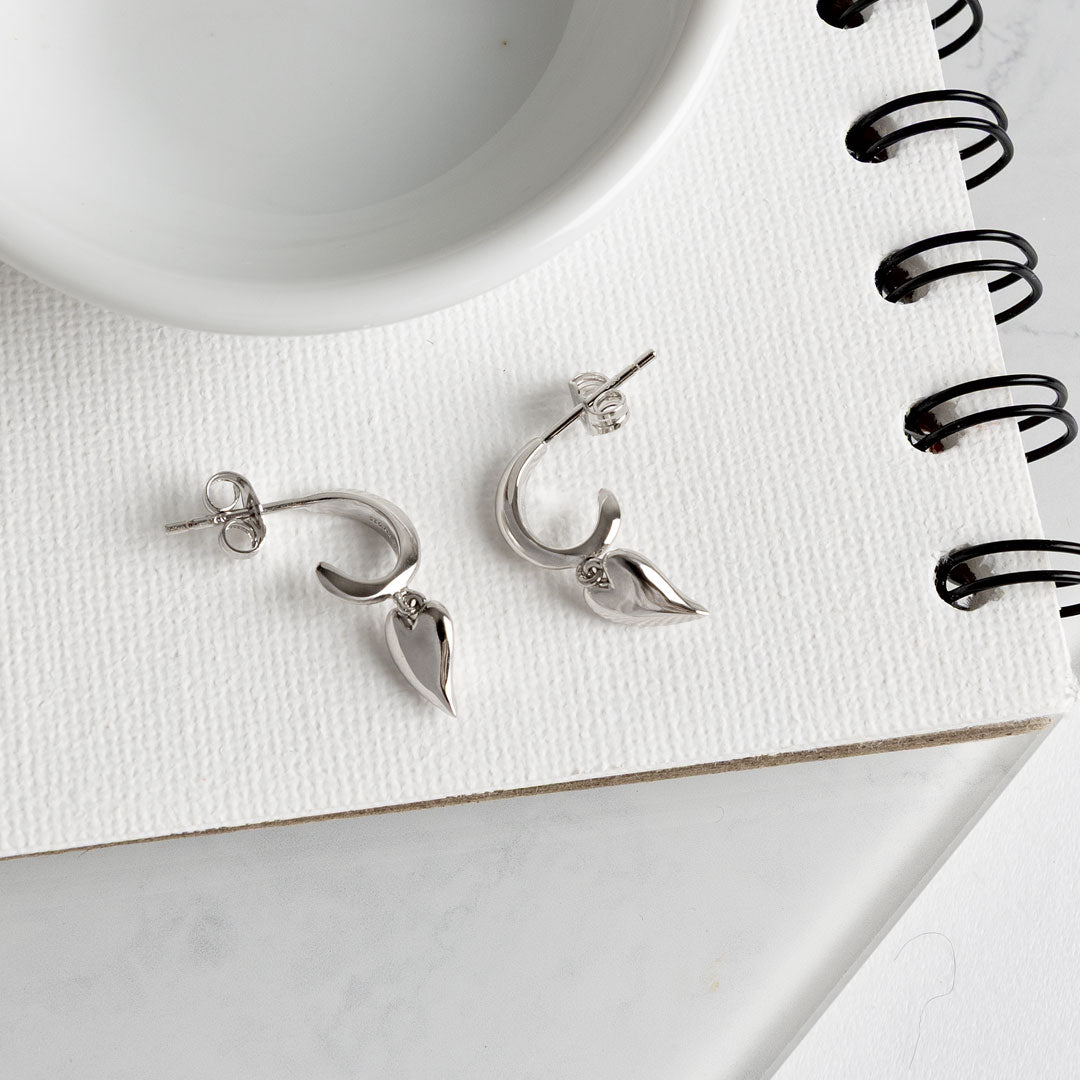 Desire kiss mini hrt semi hoop e'rings