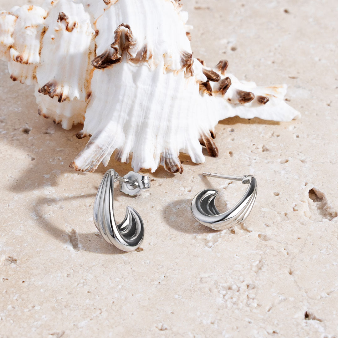 Océane Shell Wave Hoop Earrings