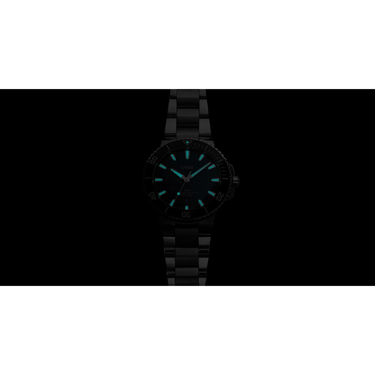 Aquis Date - Blue Dial - 43.50mm