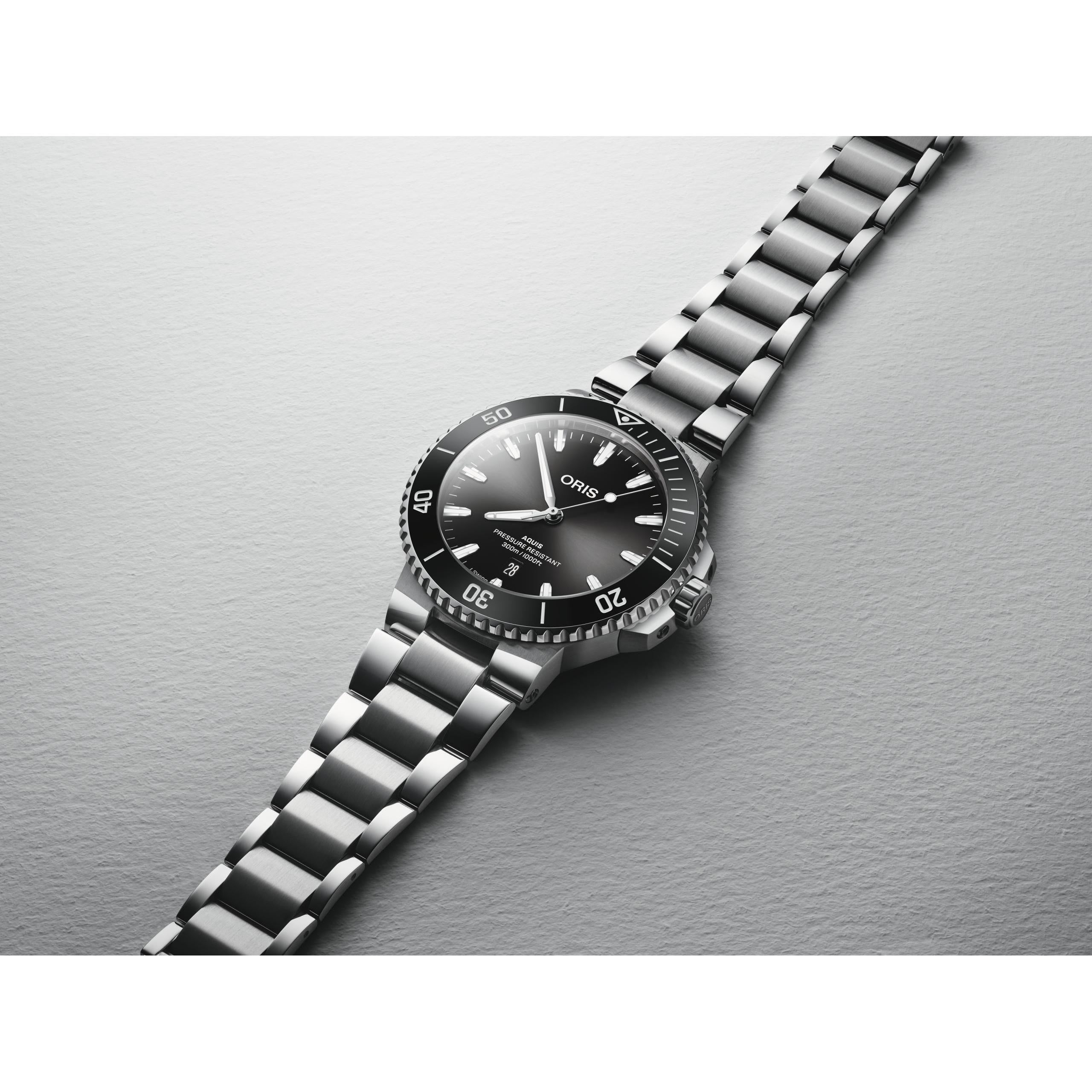 Aquis Date - Black Dial - 43.50mm