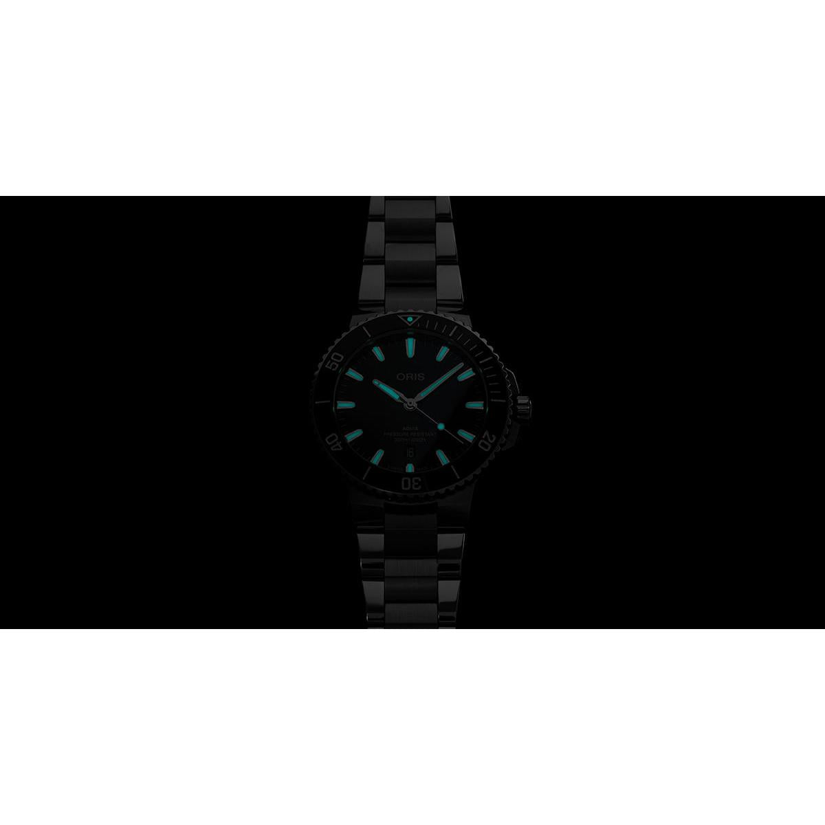 Aquis Date - Black Dial - 43.50mm