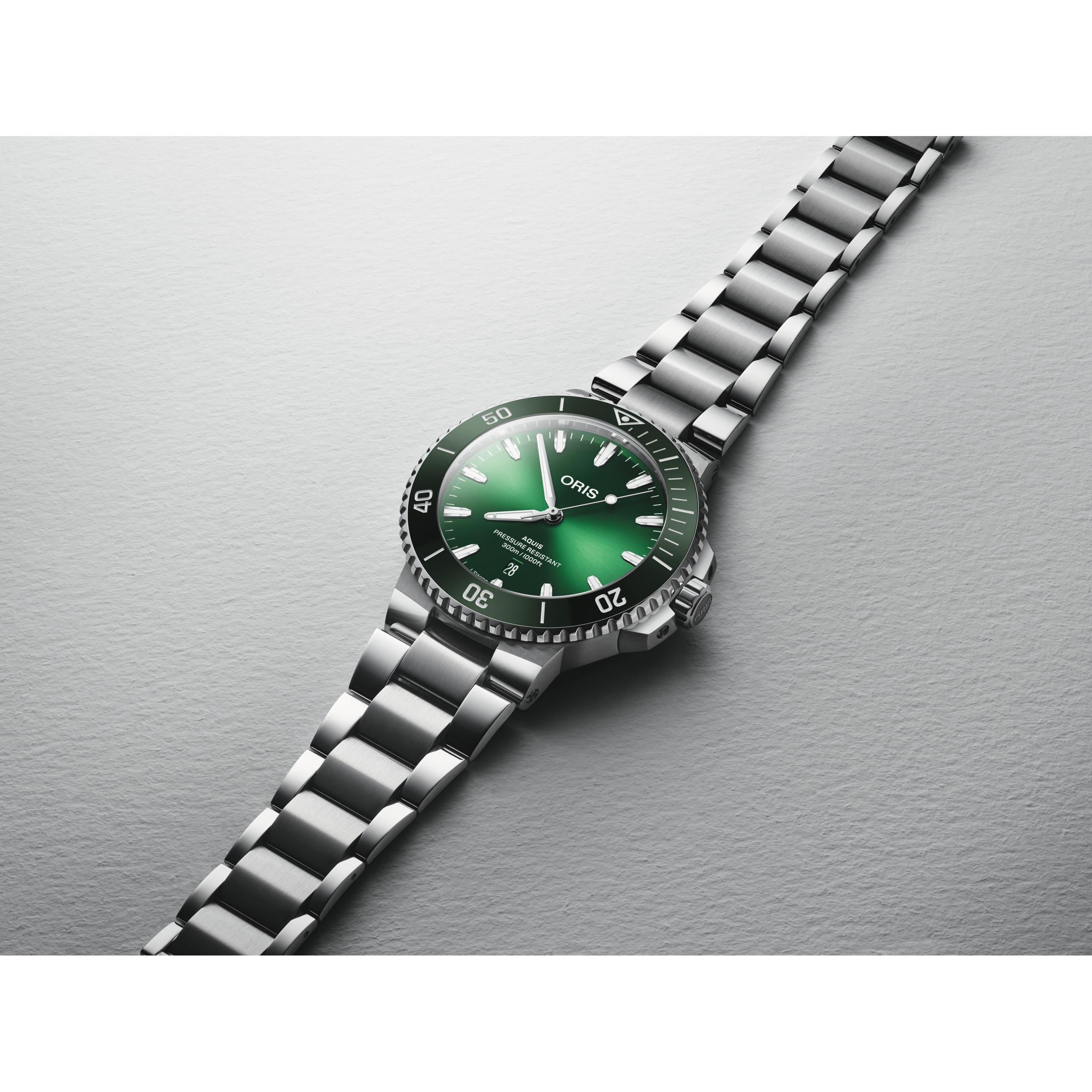 Aquis Date - Green Dial - 43.50mm
