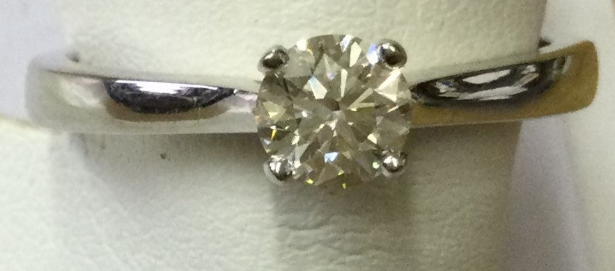 18ct white gold Simply Bridal Blossom Ring