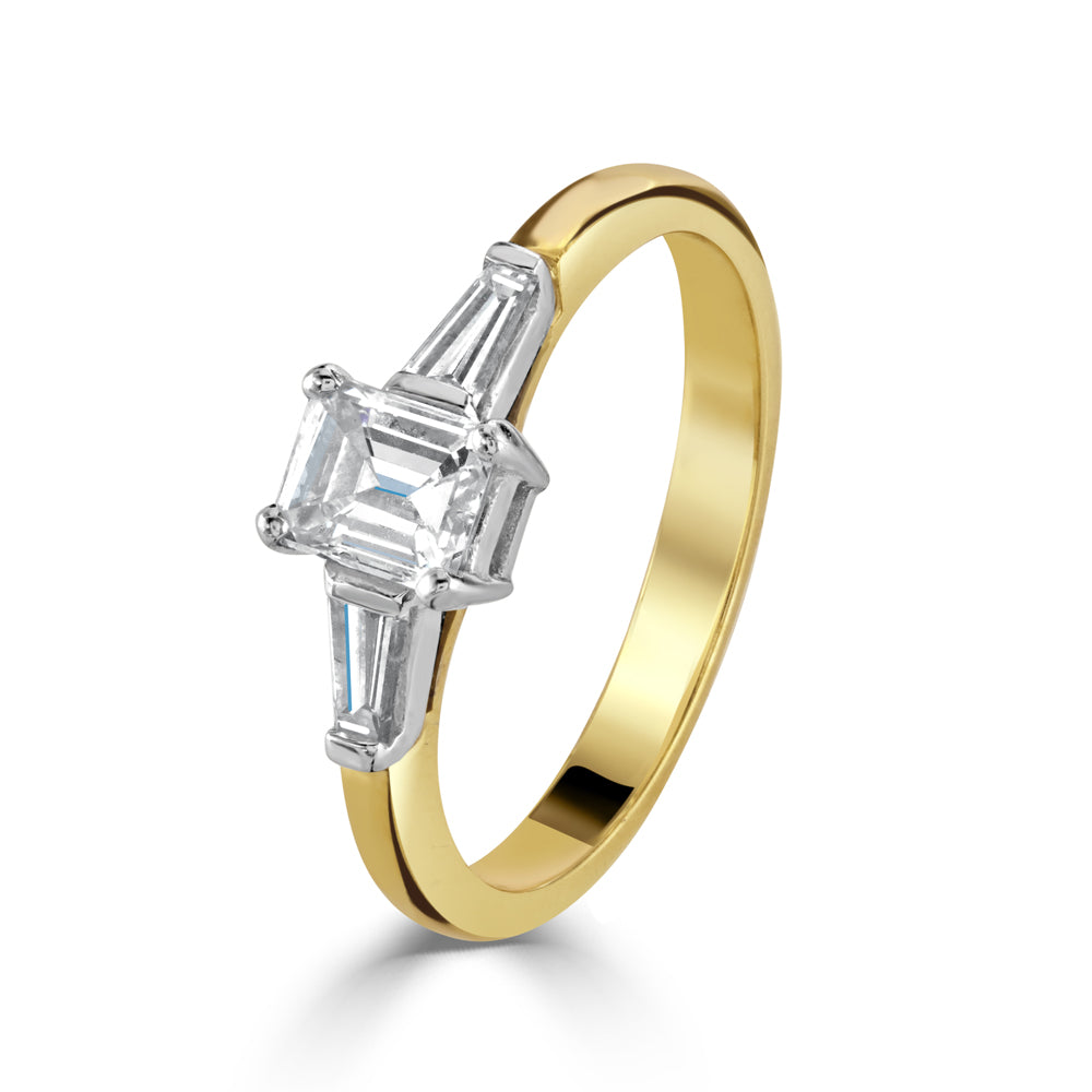 18ct gold single Marquise diamond ring