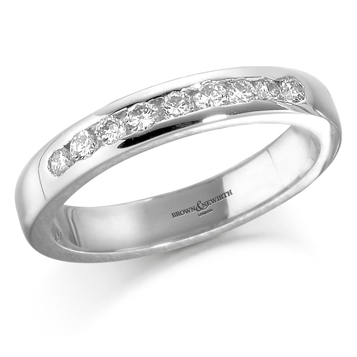 18ct White Gold 9 Dia Channl Set