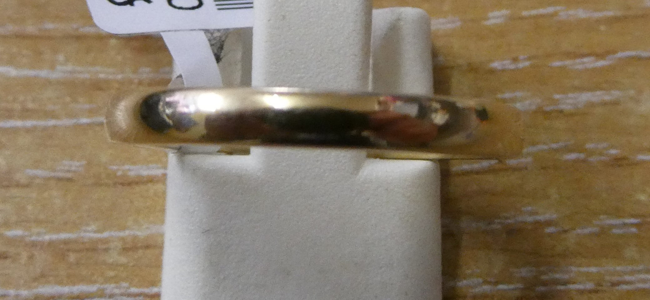 9ct Yellow Gold 2.5mm Crt 1dia
