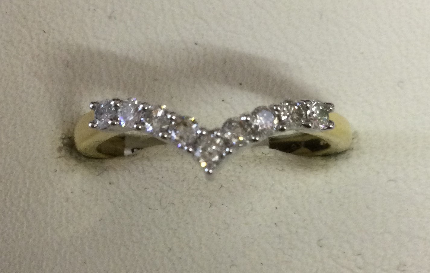18ct Gold Gold Diamond Wishbon