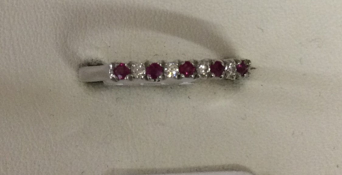 9ct White Gold 5ru-4di 1/2et Clw