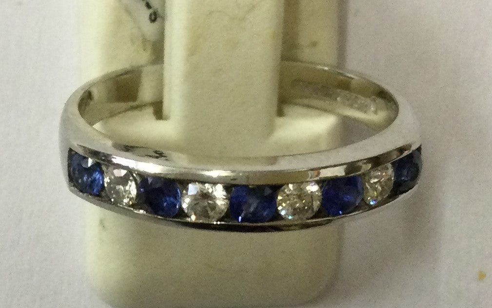 18ct White Gold 5sap/4dia Chan Set