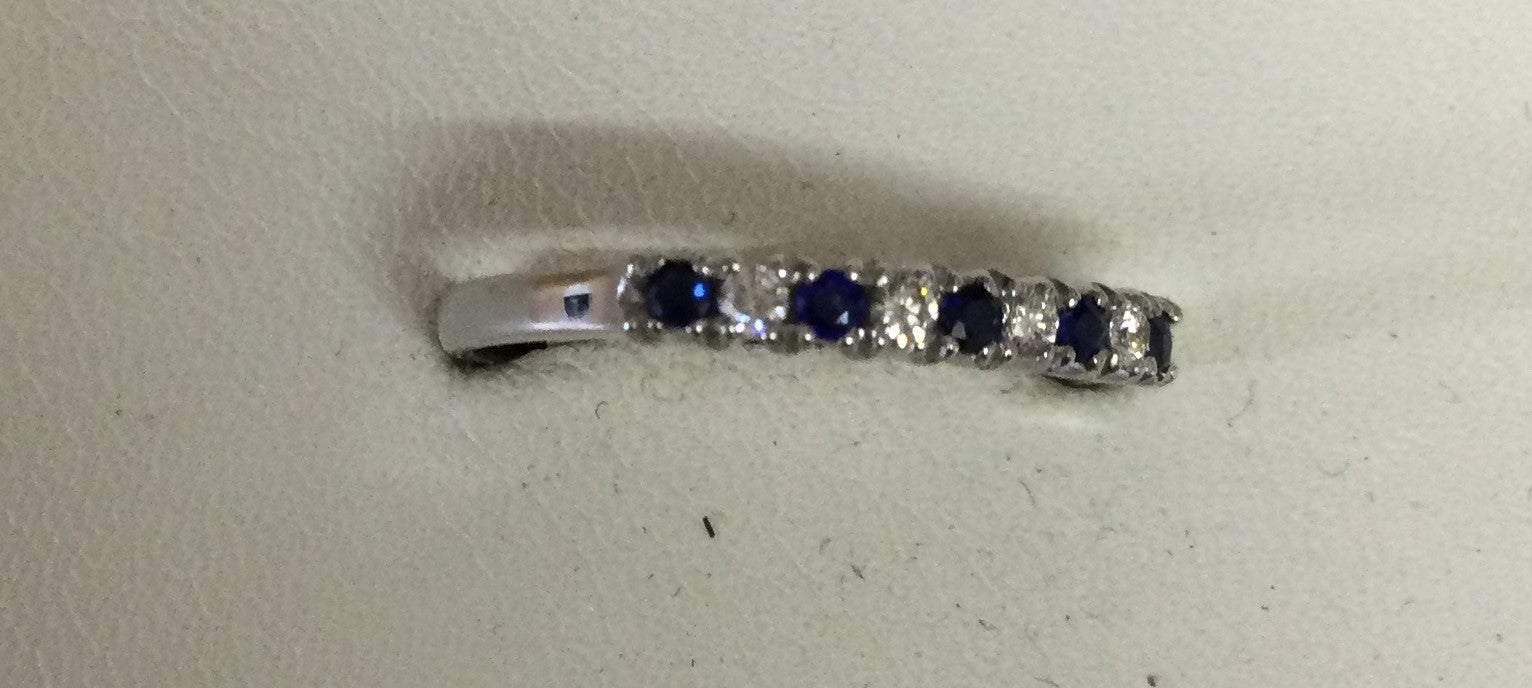 18ct White Gold 5sa-4di 1/2 Et Clw