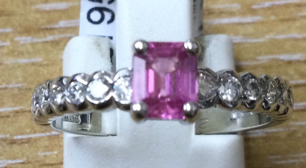 18ct White Gold Ec Psap 7dia Ea Shld