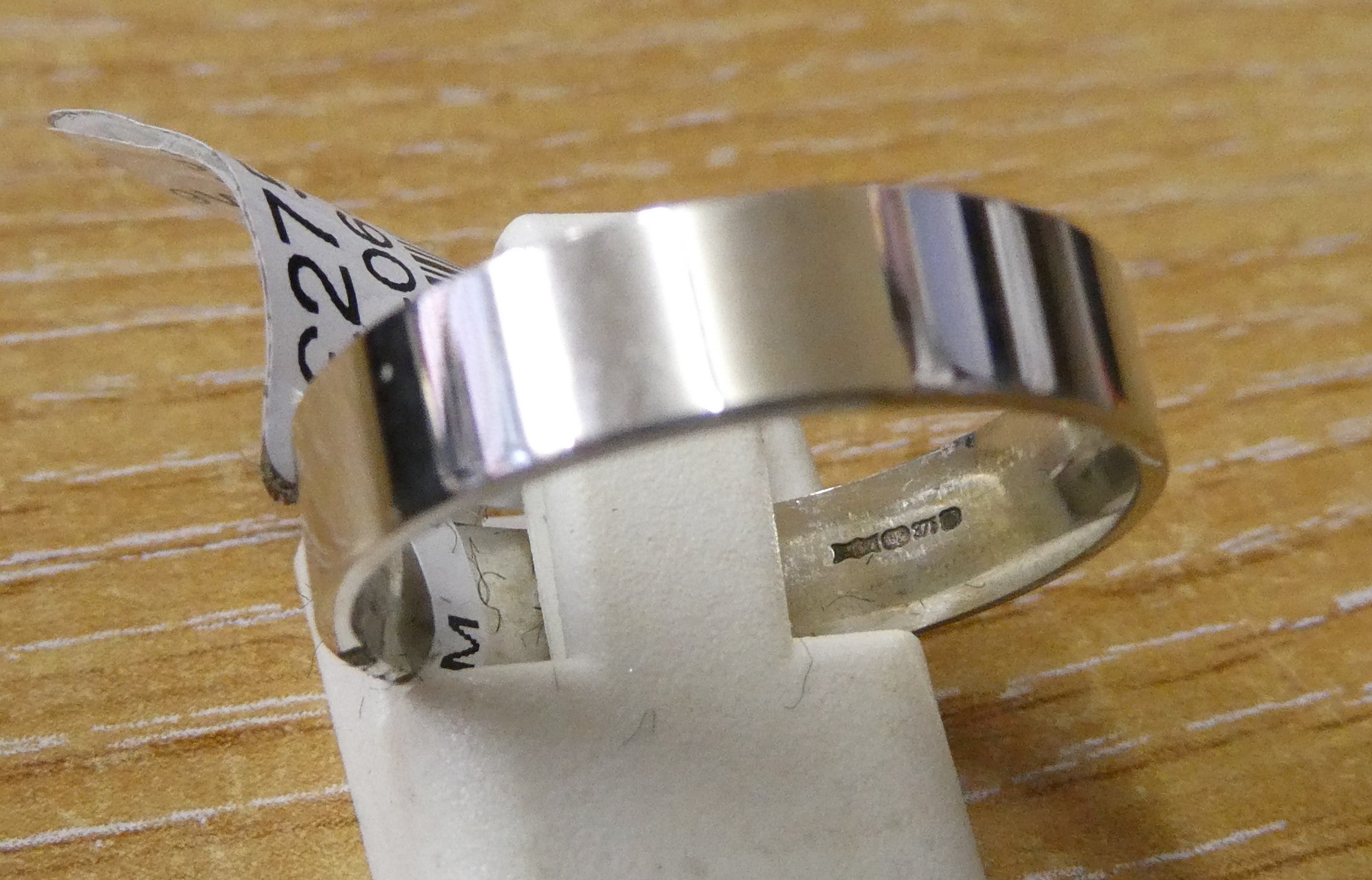 9ct White Gold Easy Fit Crt 5mm    Q