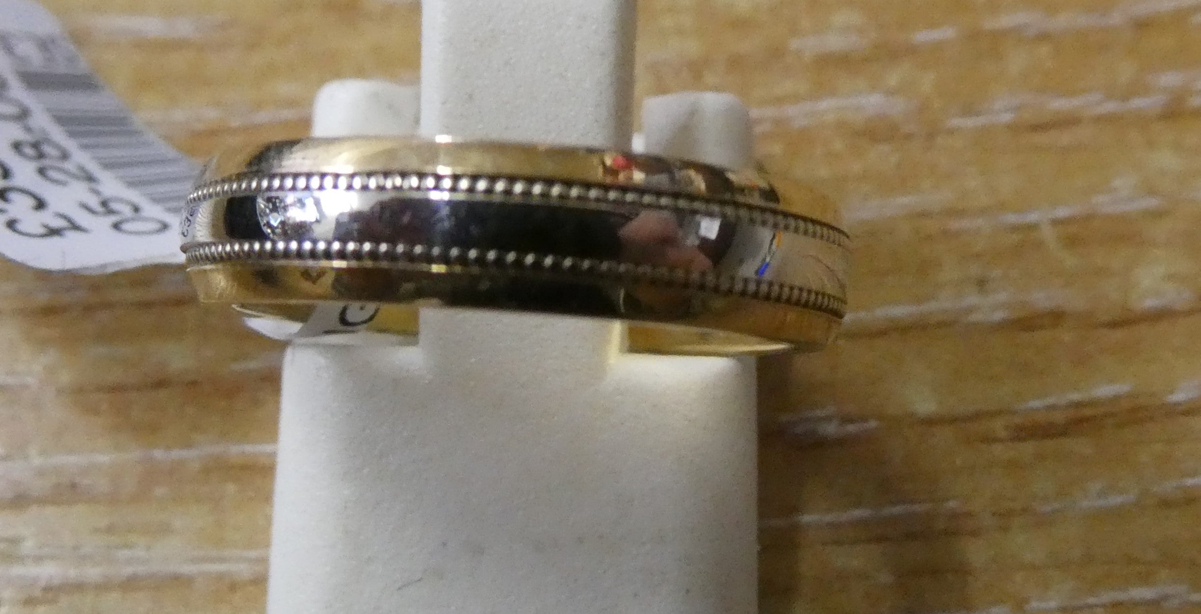 9ct Yellow and White Gold Inlaid T Range    J