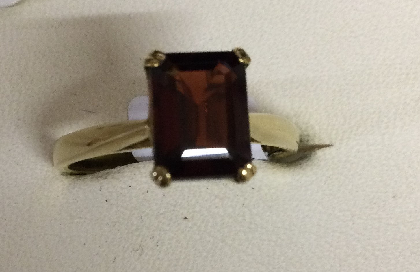 9ct gold  Rct Garn 4 Clw Set