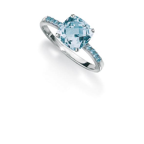 Sky Blue Topaz Solitaire Ring with Blue Topaz Shoulders in 9ct Gold
