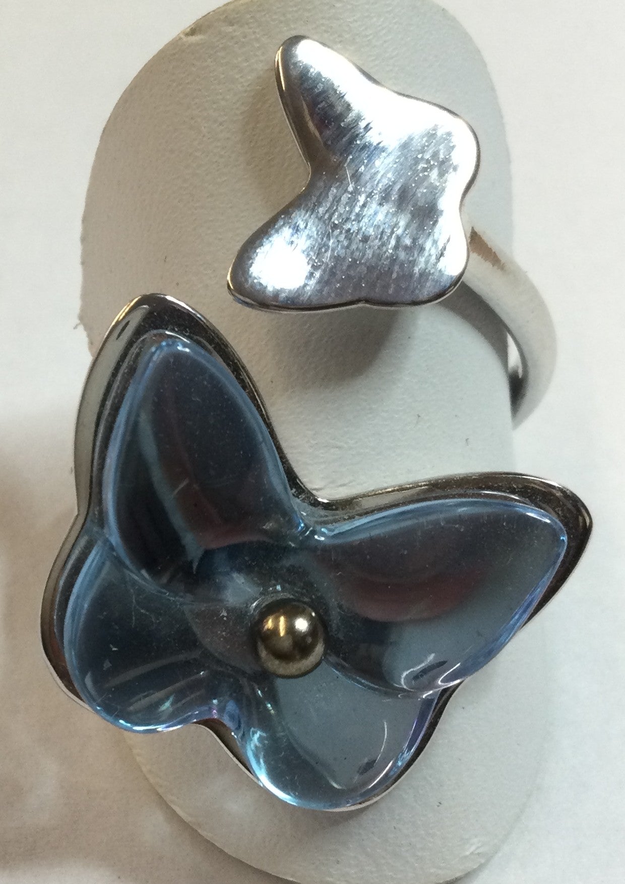 Silver & Lavender Papillon R