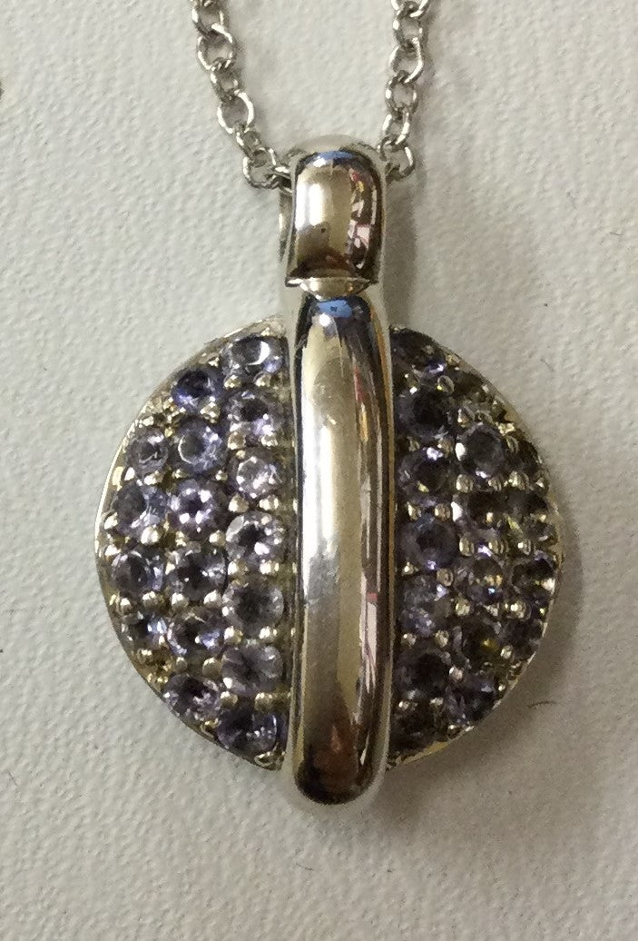 9ct White Gold Iolite Rnd Pave + Chn