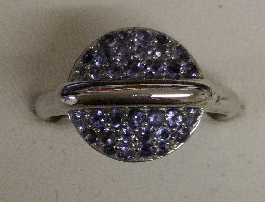 9ct White Gold Iolite Rnd Pave Ring
