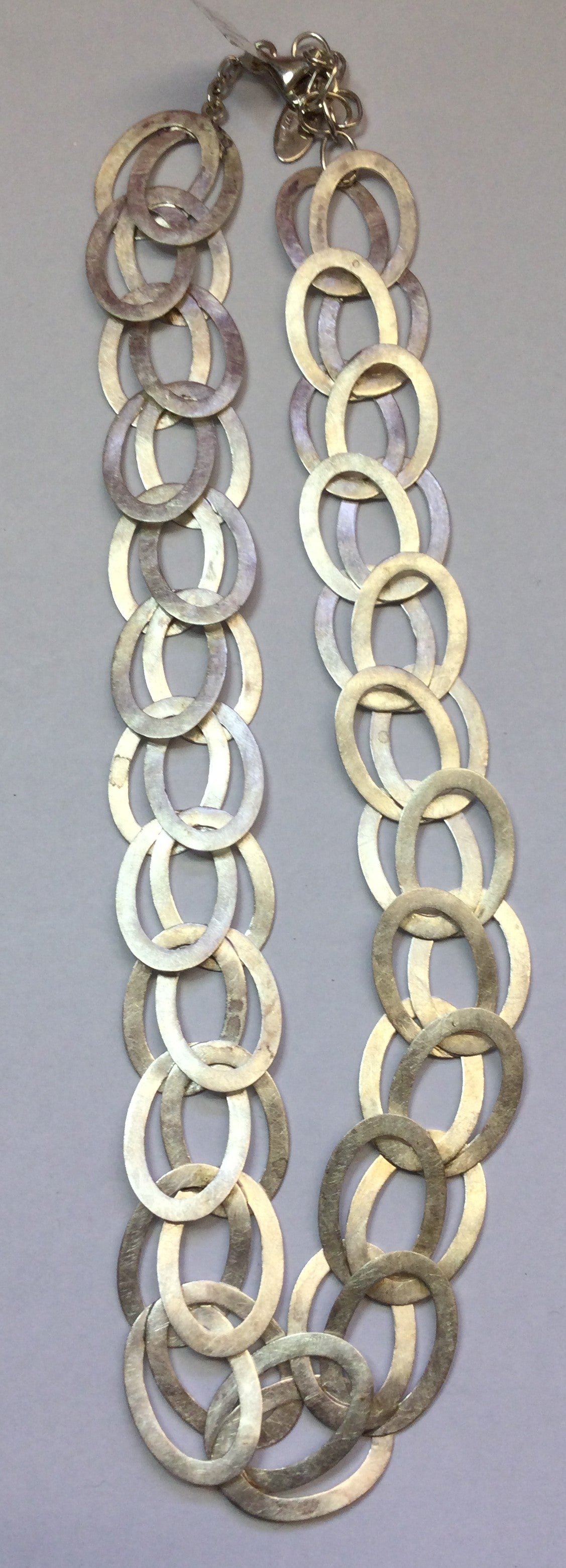 Silver Linkd Ovls Matt Ncklc