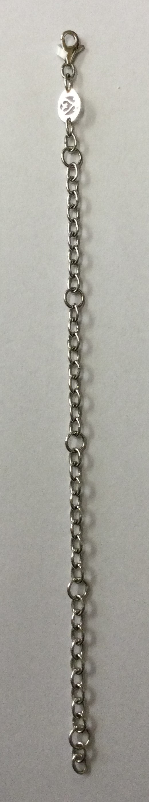 18ct White Gold Ov/Circ Chain Link