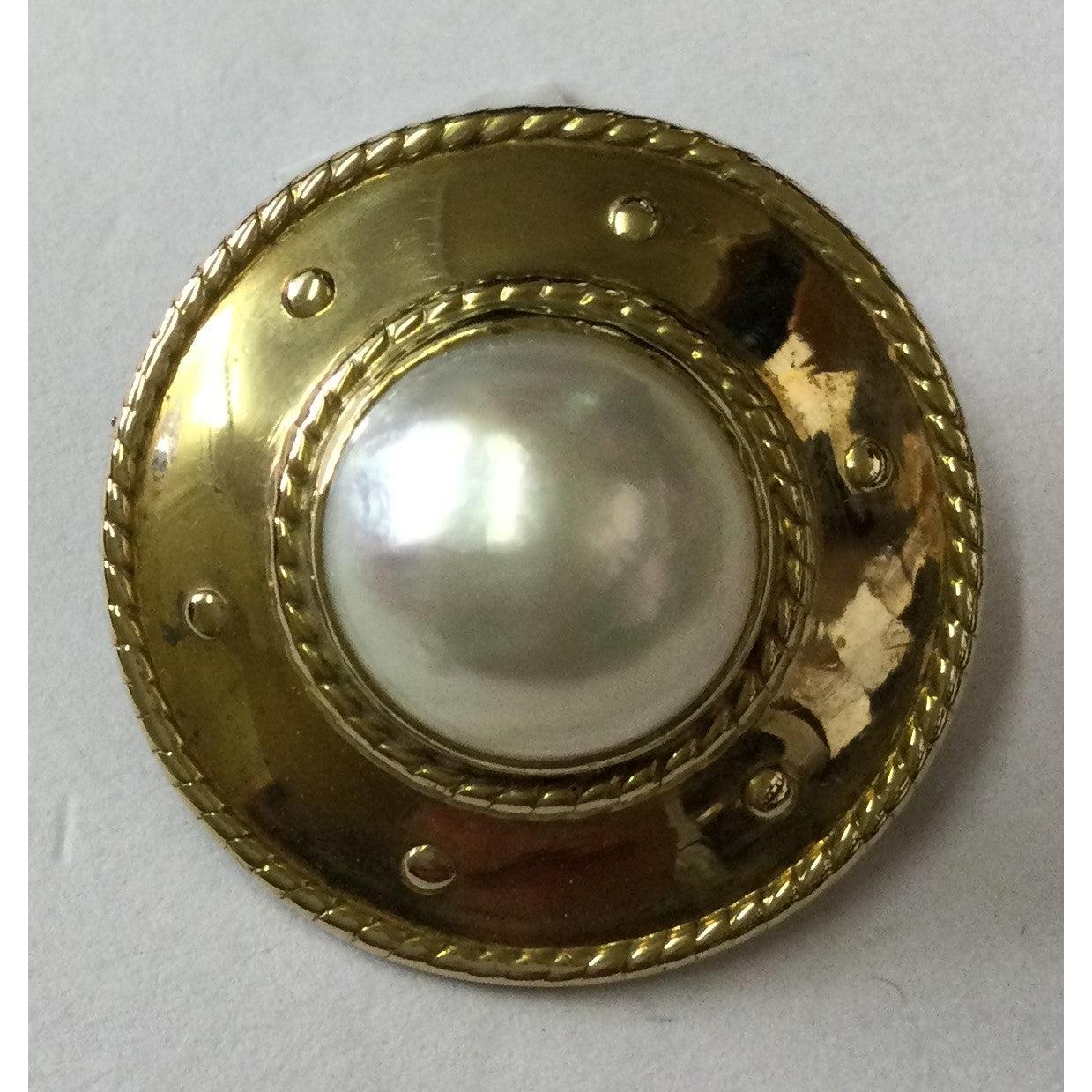 9ct gold  Mabe Pearl Circle