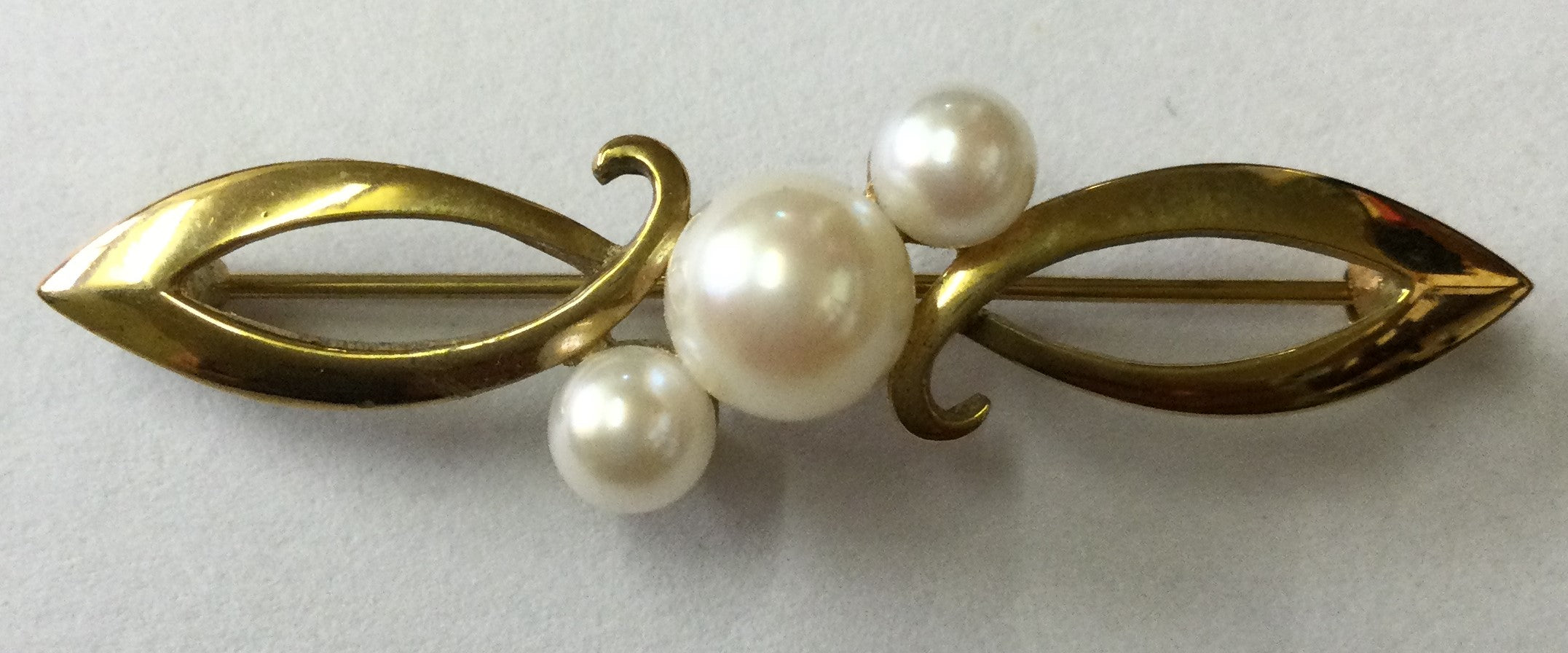 9ct gold  C.Prl Brooch