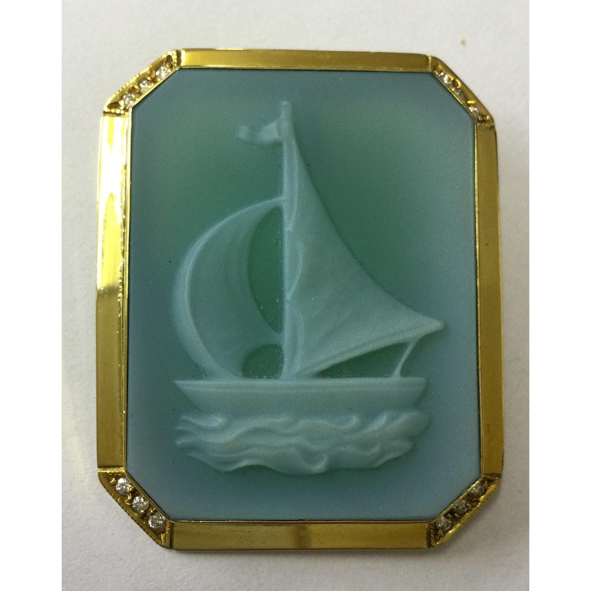 18ct Gold Gr Agate Cameo + Dia