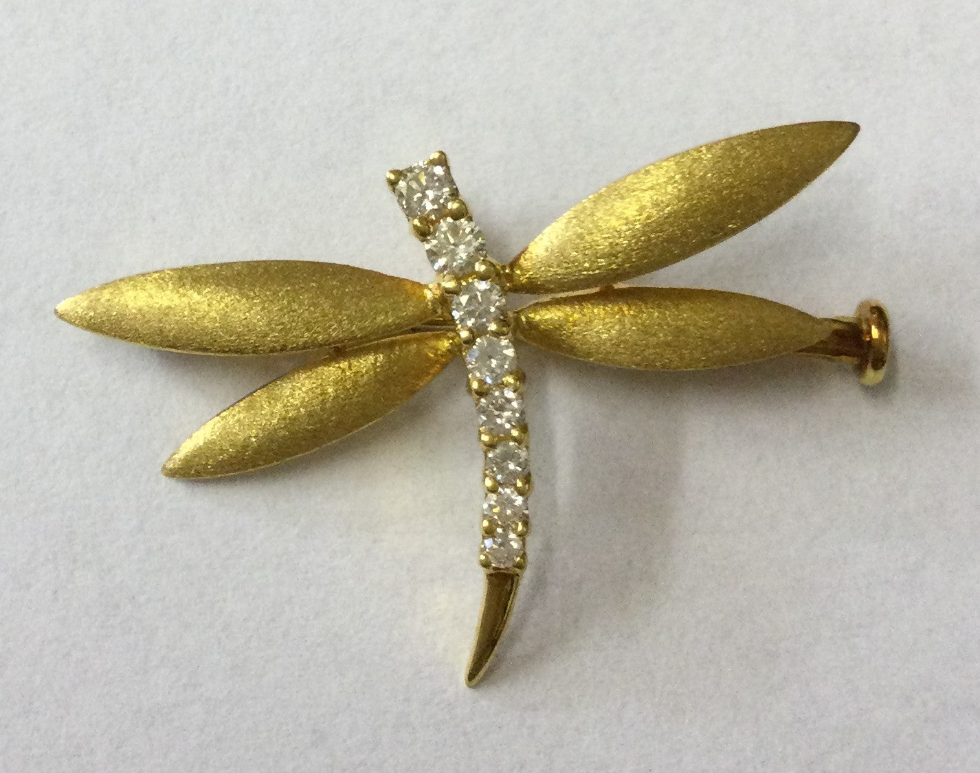 18ct Yellow Gold 8dia Dragnfly Brooch