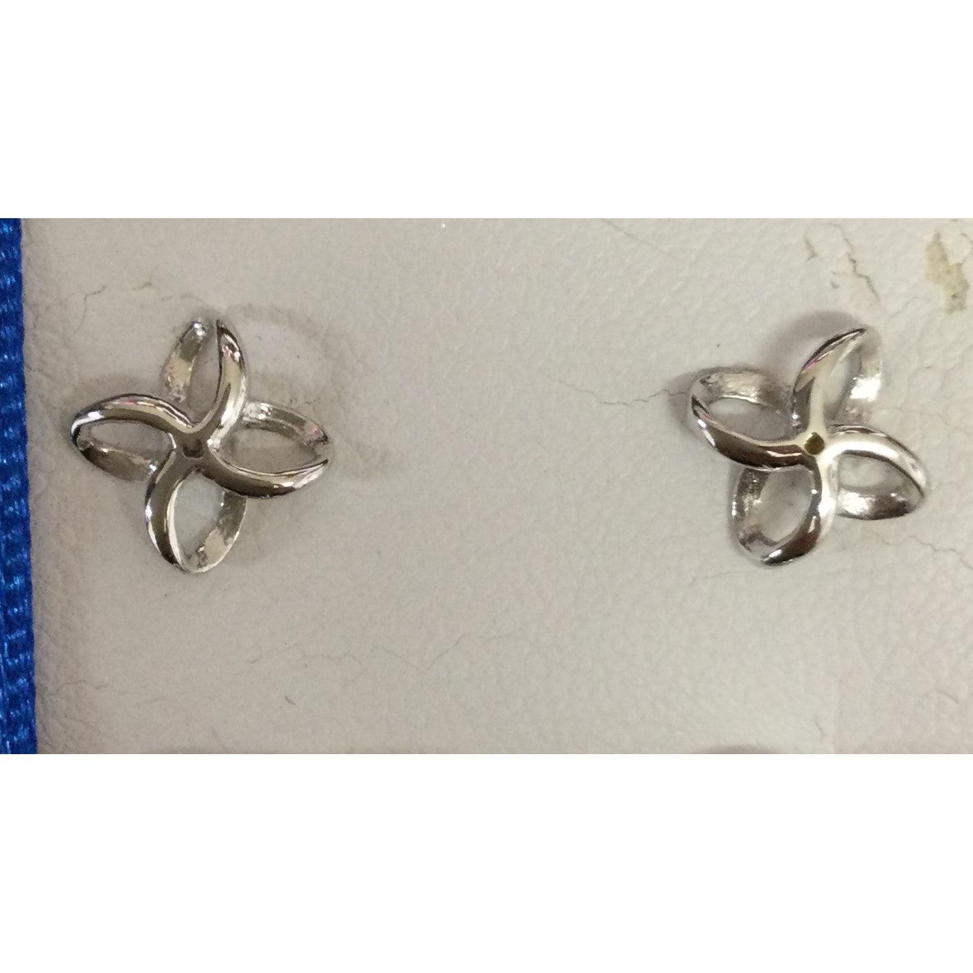 9ct White Gold Simple Flower Stud
