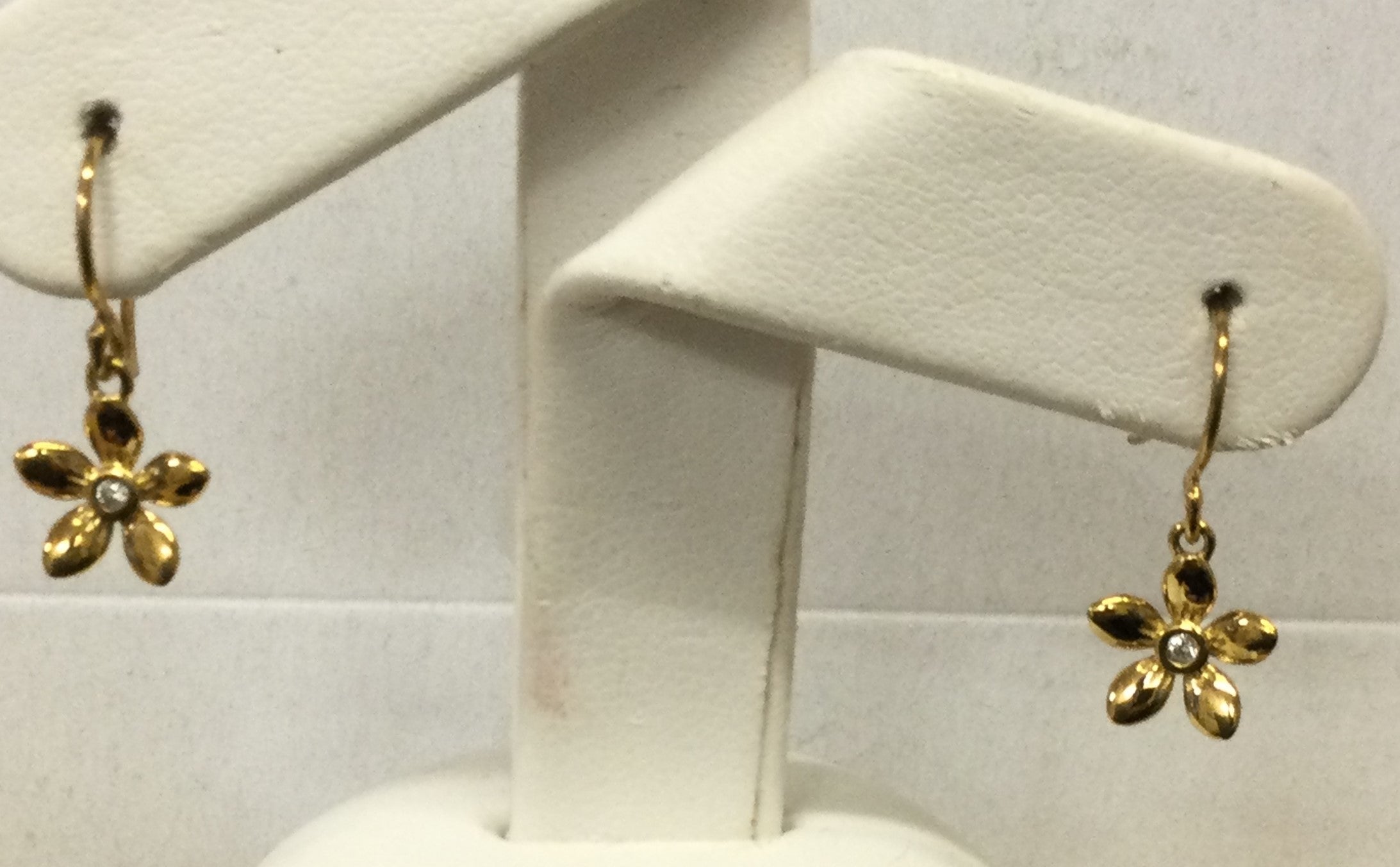 9ct Yellow Gold Dia Flwr Drop