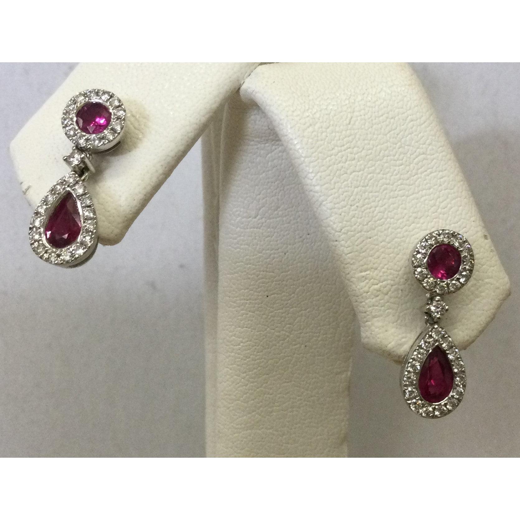 18ct White Gold Rby/Dia Rnd/T.Drp Drp