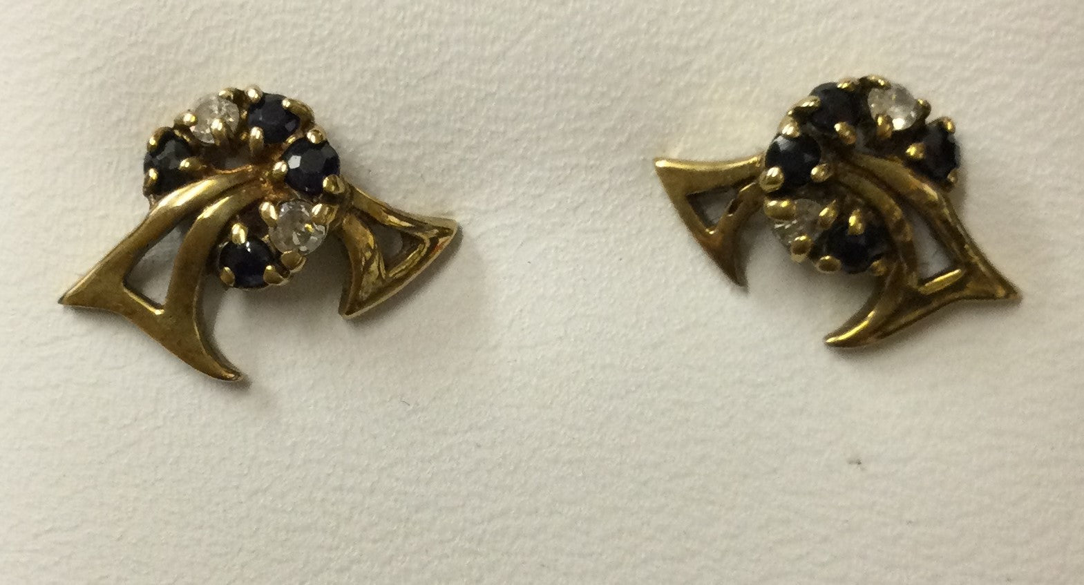 9ct gold  Sapphire & Diamond