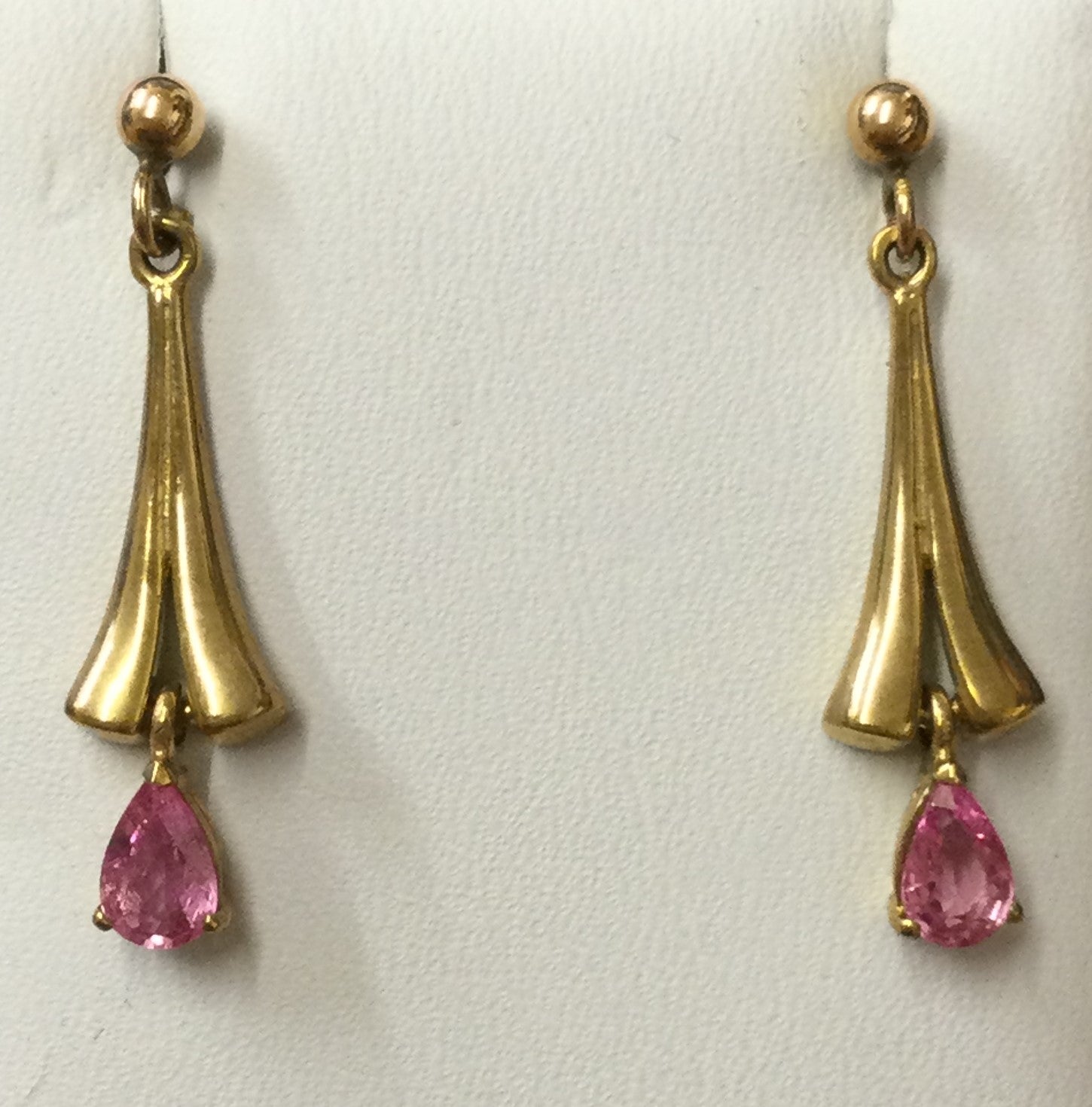 9ct gold  Pear Pnk Sapphire Drp