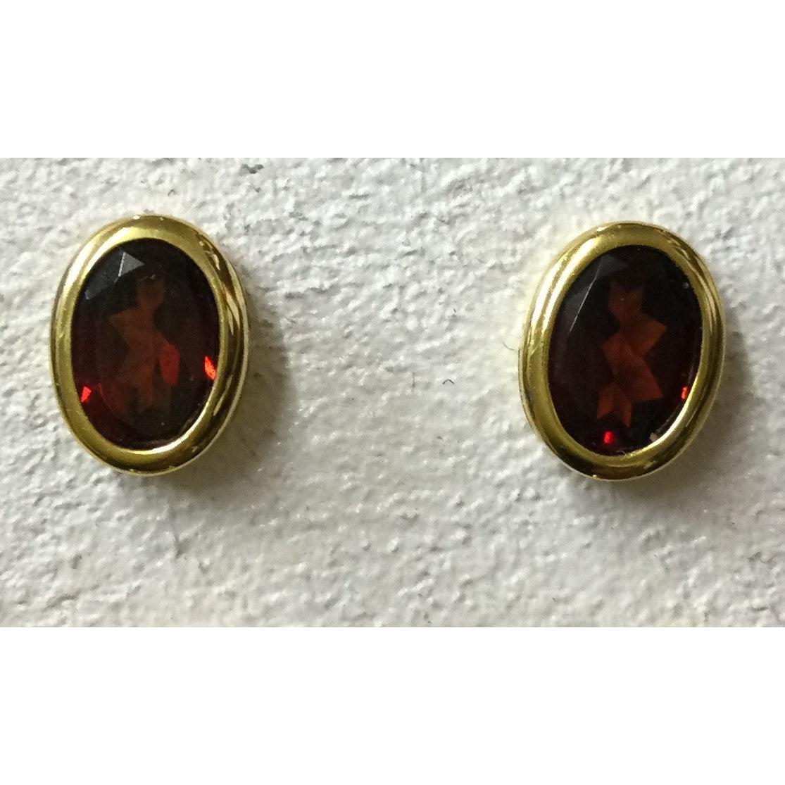 18ct Yellow Gold Ov Gar R/O Stud