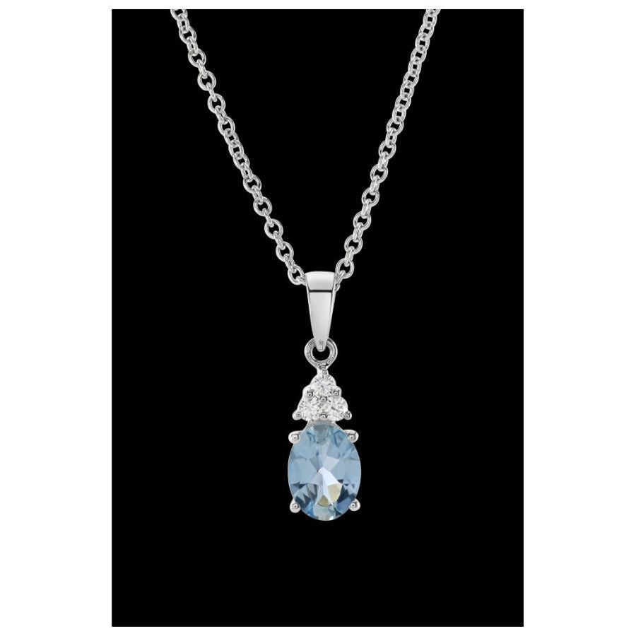 18ct White Gold Oval Cut Aquamarine & Diamond Pendant & Chain