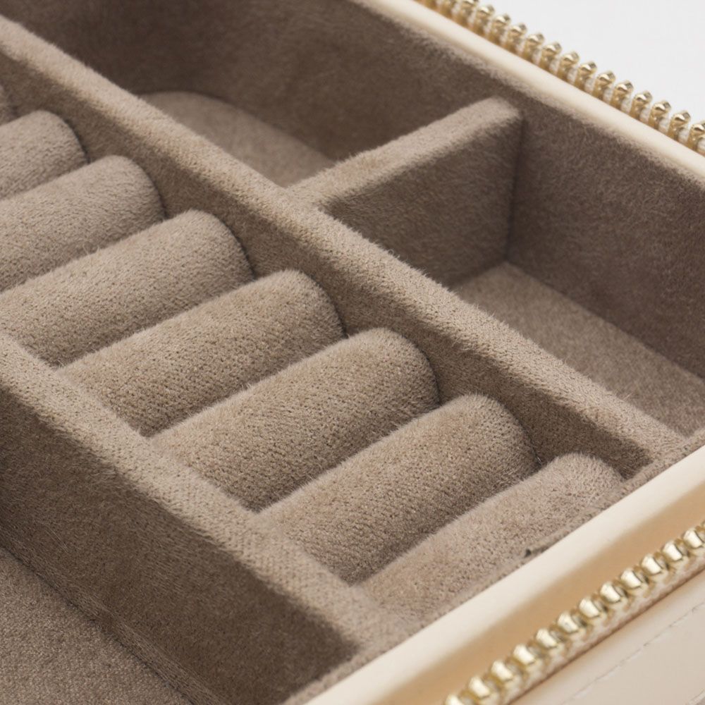 Caroline Ivory Zip Case